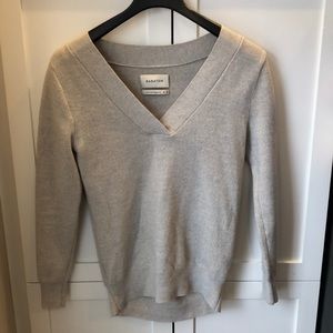 Aritzia Babaton Merino Wool V-Neck Sweater